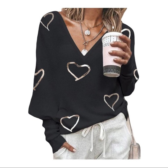 Tops - Black Heart V Neck Long Sleeve Top